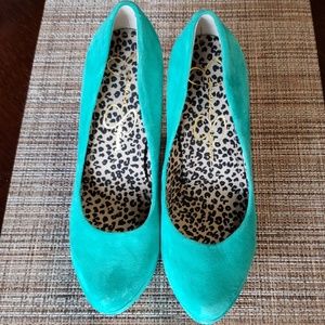 Emerald Green Platform Pumps